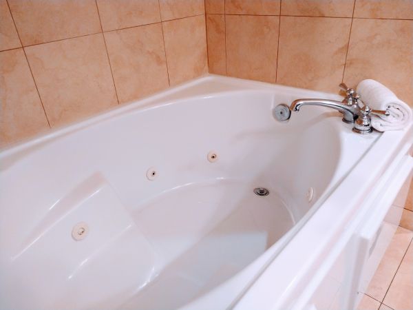 Jetted Tub Replacement in Bardstown